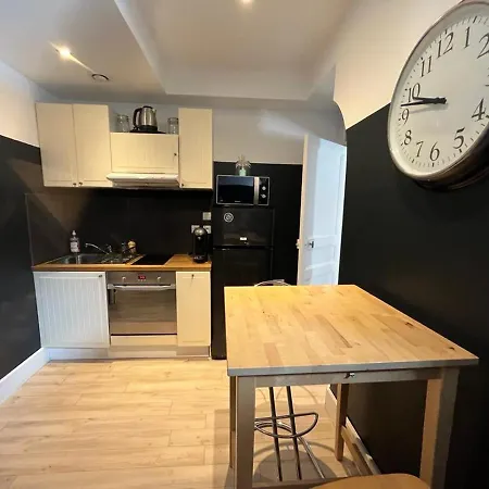 Lägenhet Cosy Avec Mezzanine En Plein Coeur De Biarritz, A 2 Pas De La - Fr-1-239-995 *