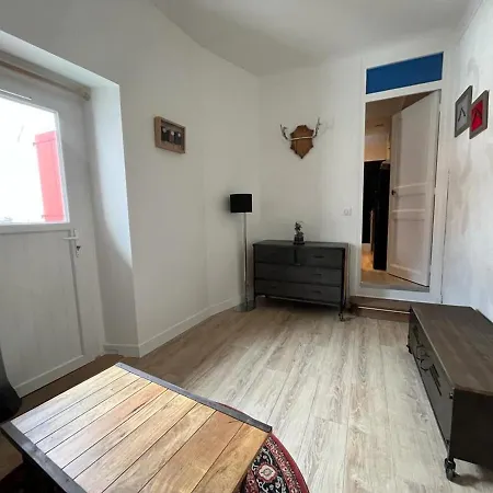 Cosy Avec Mezzanine En Plein Coeur De Biarritz, A 2 Pas De La - Fr-1-239-995 Apartment *